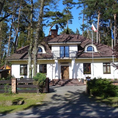 Goscinny Dworek Поберово Экстерьер фото